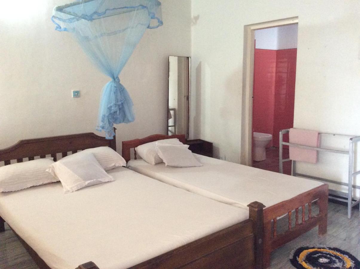 New Rest House Sea View Hotel Negombo Ngoại thất bức ảnh